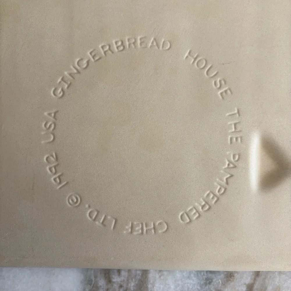Vintage 1992 Stoneware Pampered Chef Gingerbread House baking pan mold kit new